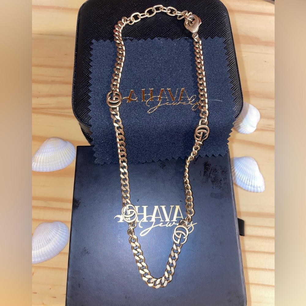 Gold Gucci Choker necklace
